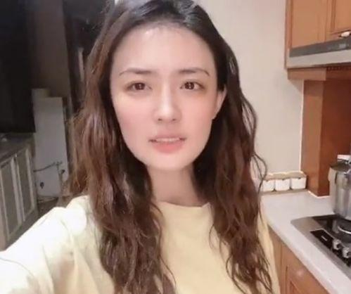 娱乐吃瓜酱原相机拍照